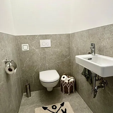 Modische Mit 2 Schlafzimmern Apartment